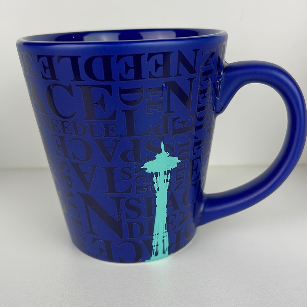 Seattle Space needle Souvenir mug Blue Black Color-way 12oz